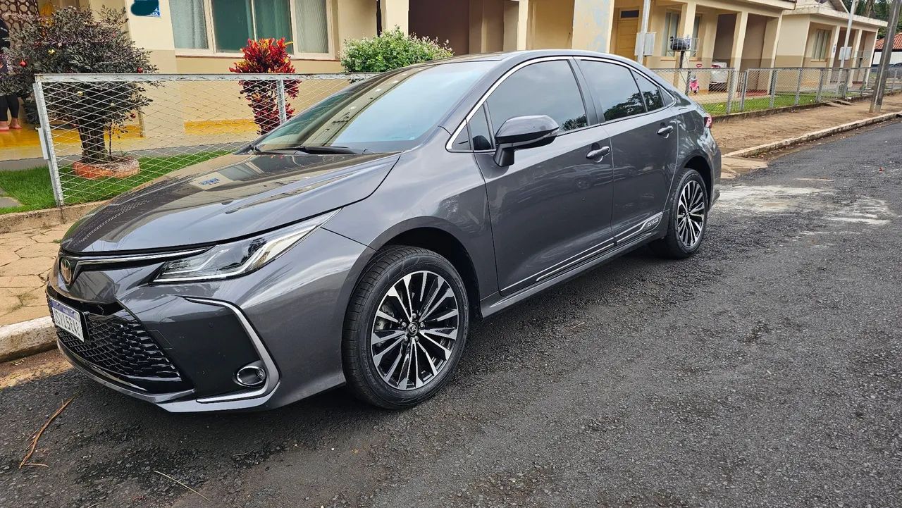 Toyota Corolla Altis 2.0 Flex 16V Aut. 2024 photo 3