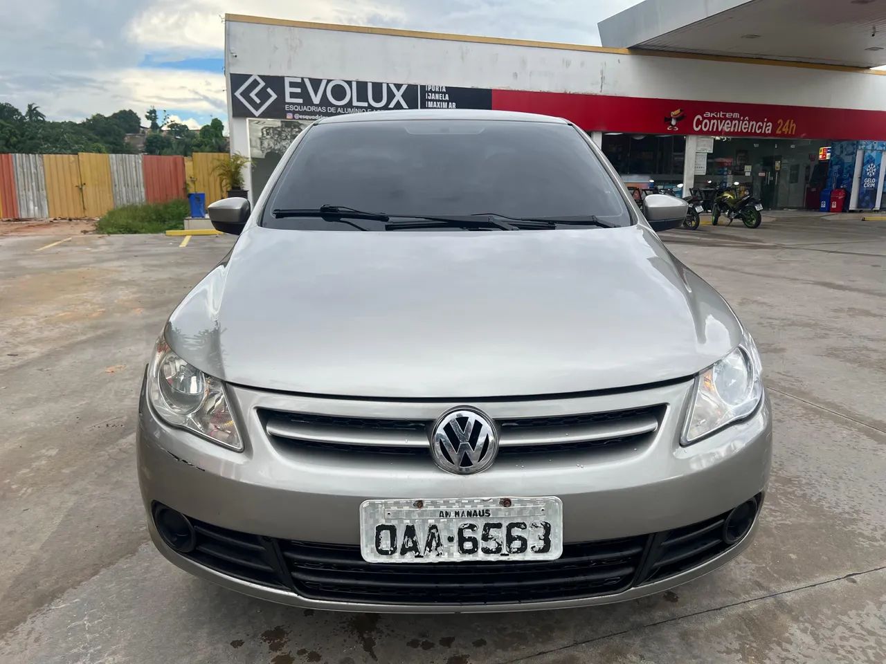Volkswagen Voyage 1.0/1.0 City MI Total Flex 8V 4P 2013 photo 2