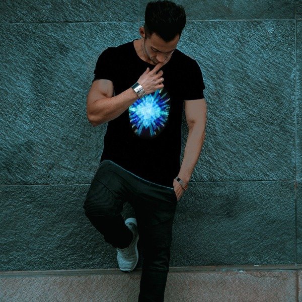 Camiseta com LED piscante photo 2