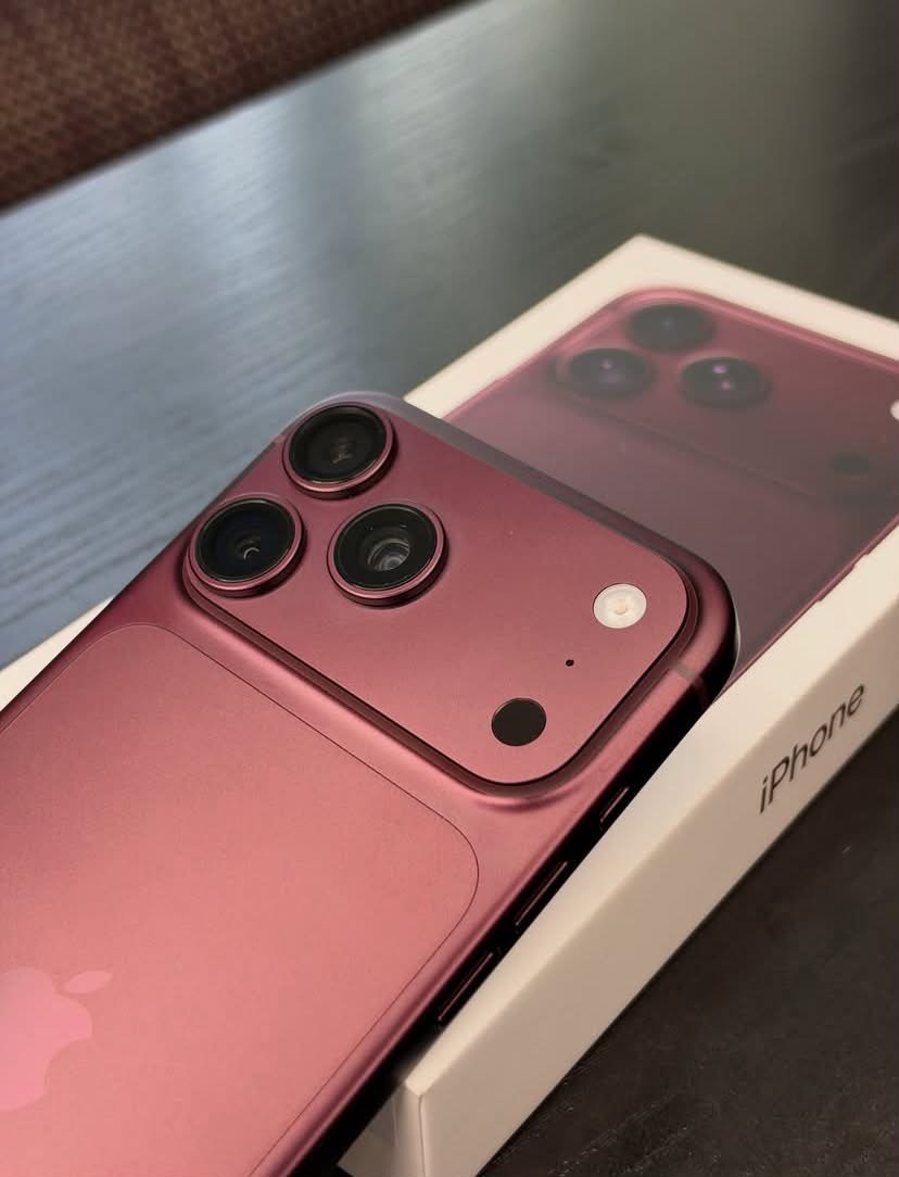 NEW Apple iPhone 18 Pro Max 256GB Burgundy photo 3