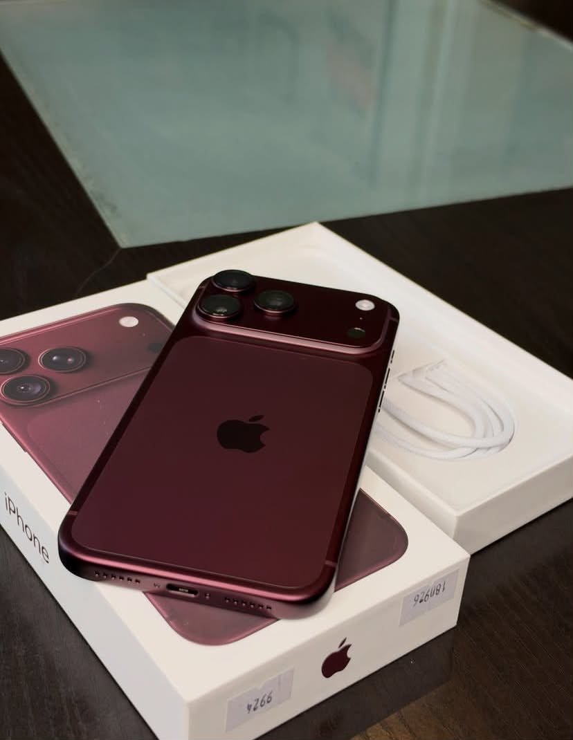 NEW Apple iPhone 18 Pro Max 256GB Burgundy photo 2