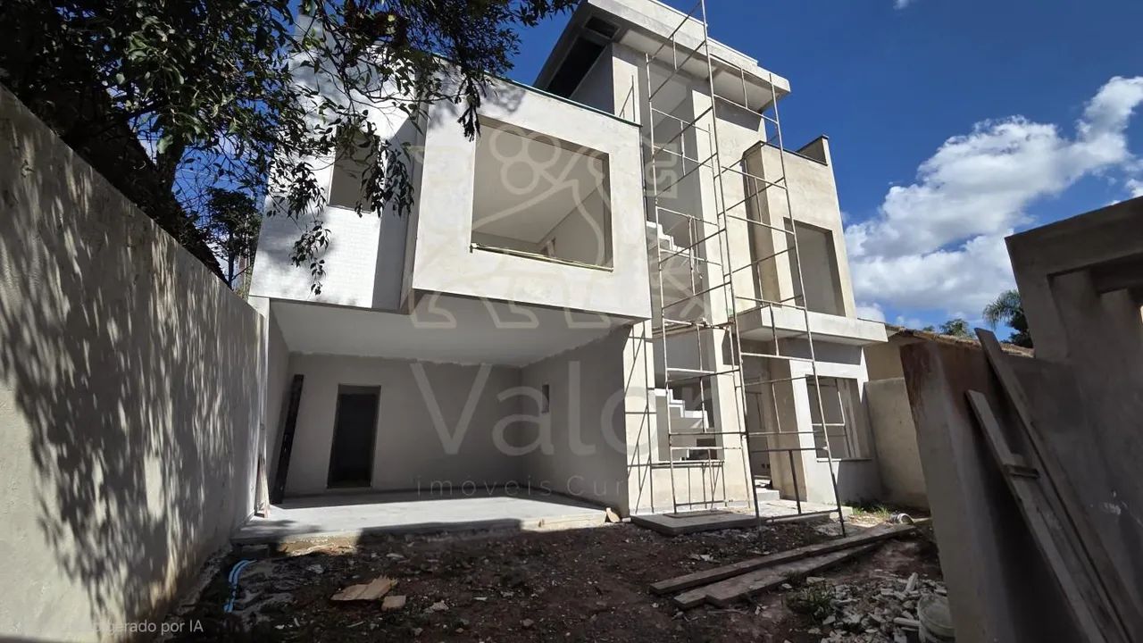 Sobrado Novo nas Mercês  Em um dos Bairros Mais Nobres photo 2