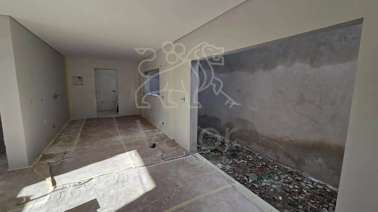 Sobrado Novo nas Mercês  Em um dos Bairros Mais Nobres photo 4