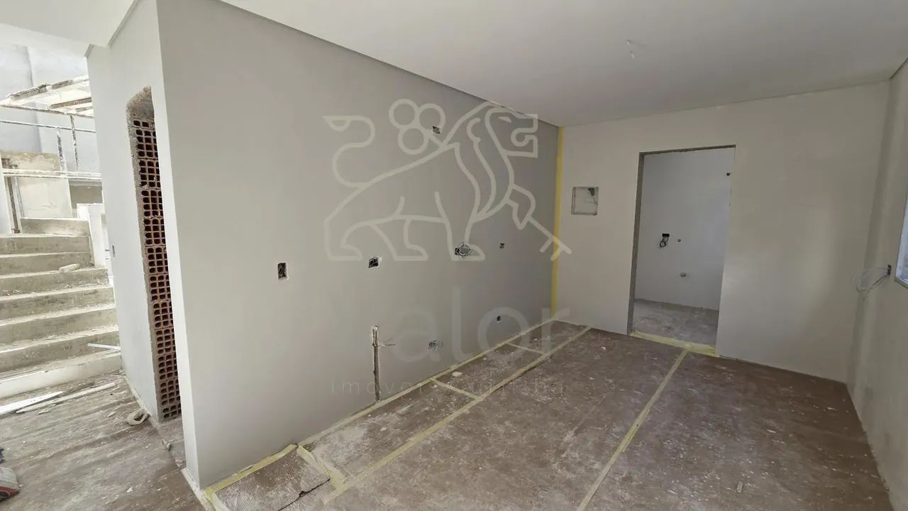 Sobrado Novo nas Mercês  Em um dos Bairros Mais Nobres photo 5