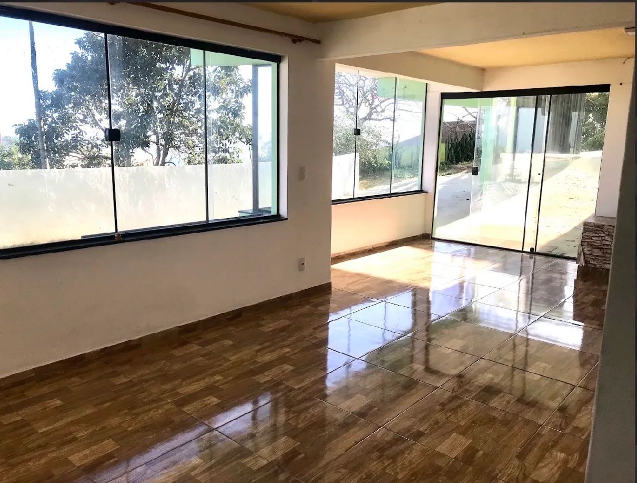 Linda Casa com 4 Quartos para Aluguel Fixo - Vista Panorâmica para a Lagoa e Cabo Frio