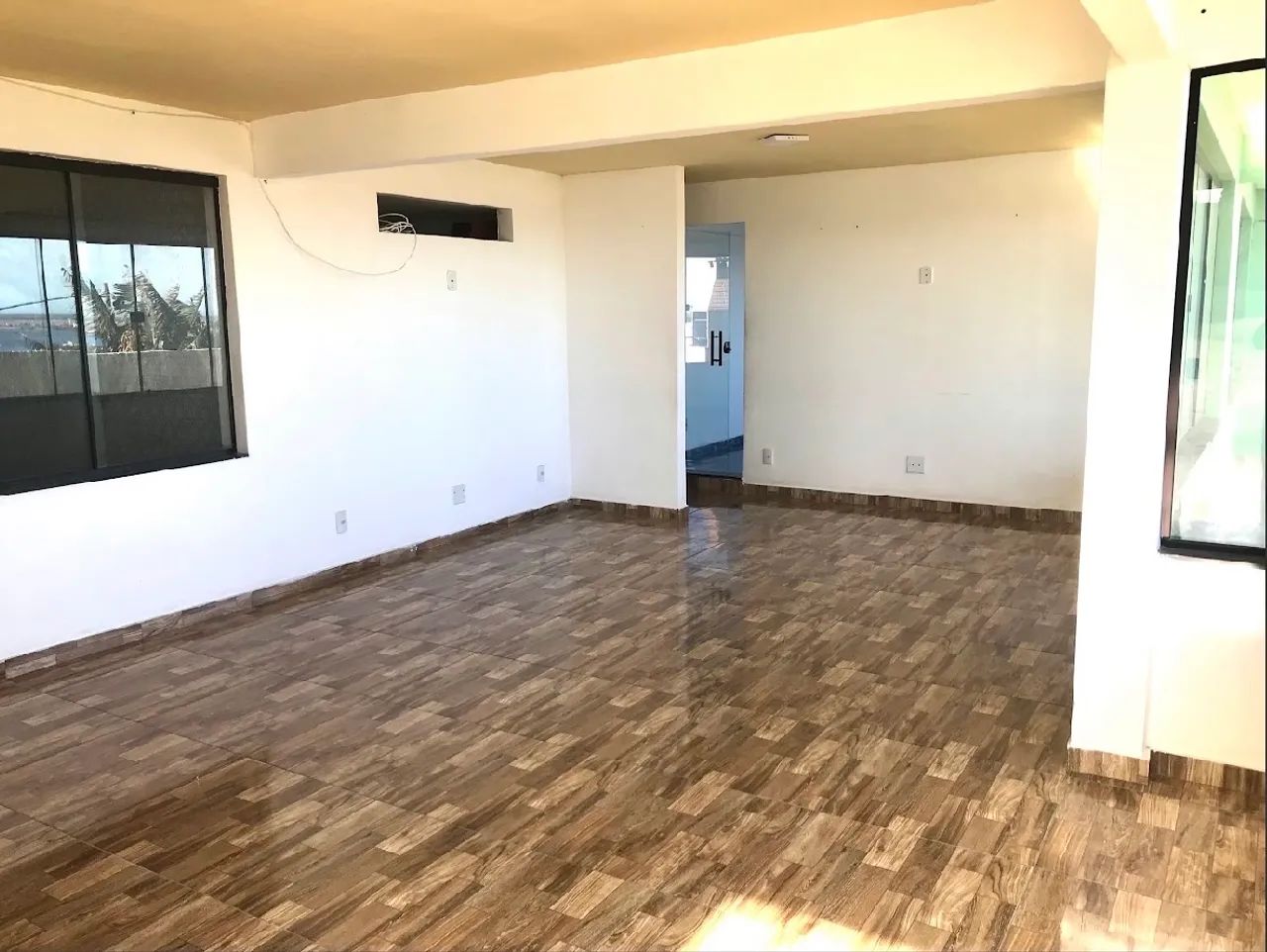 Linda Casa com 4 Quartos para Aluguel Fixo - Vista Panorâmica para a Lagoa e Cabo Frio photo 2