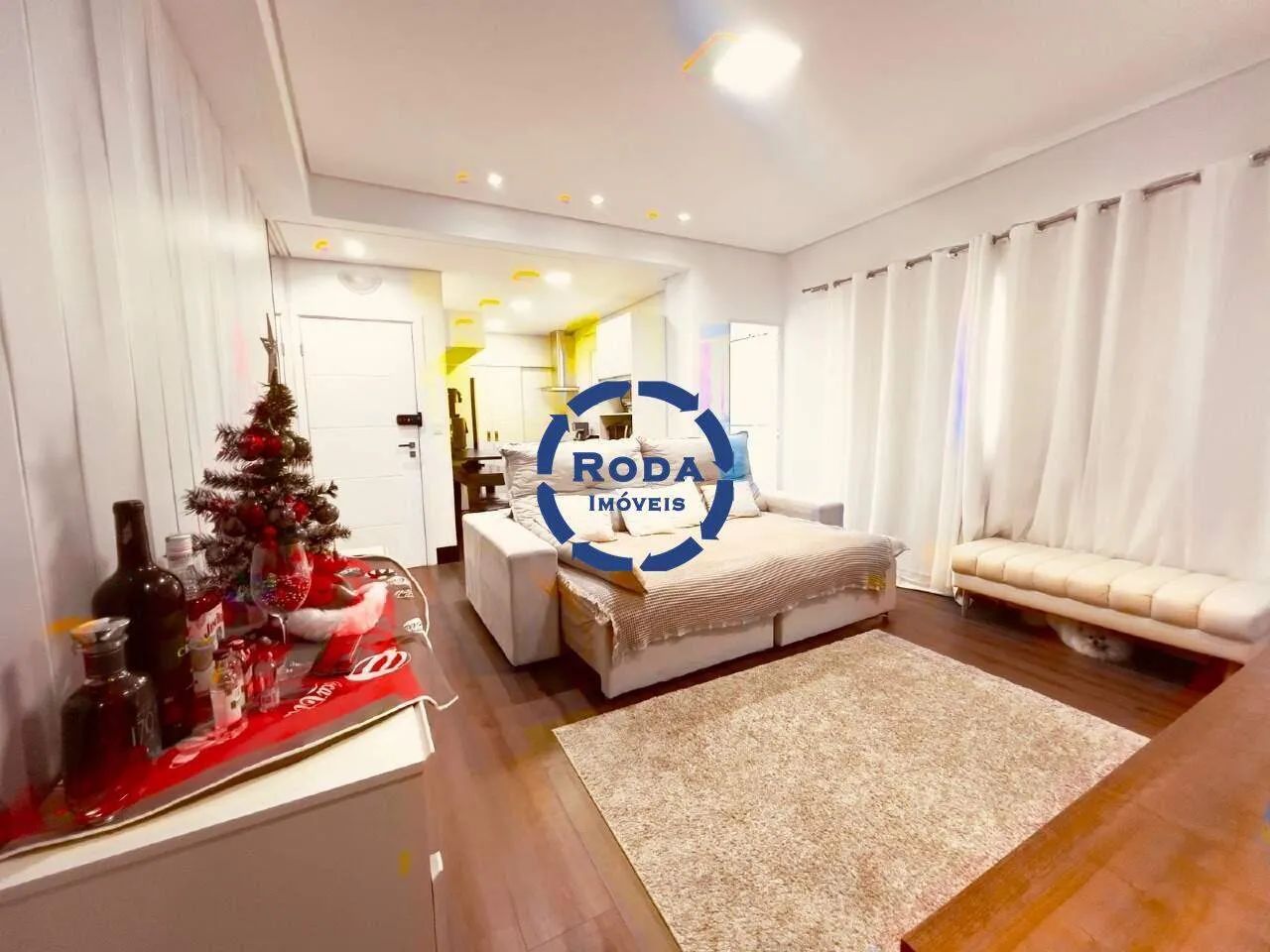 Apartamento com 3 domitórios e mobiliado para alugar em Santos em frente ao mar photo 3
