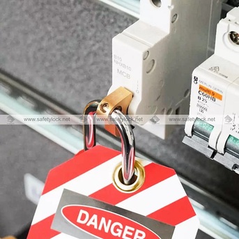 Shop Premium Circuit Breaker Lockouts For Industrial Safety In Brazil photo 5